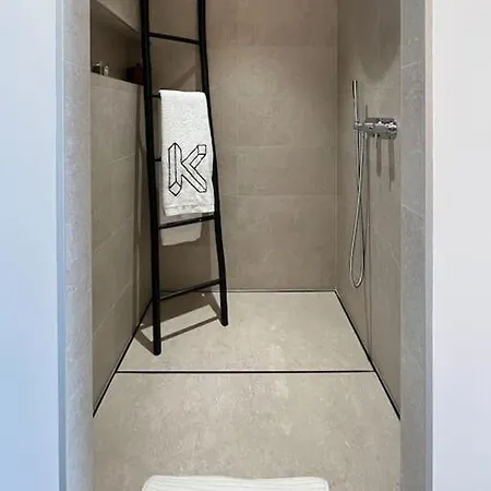Karma, Vue Mer, Piscine