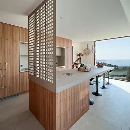 Karma, Vue Mer, Piscine Villa Bandol