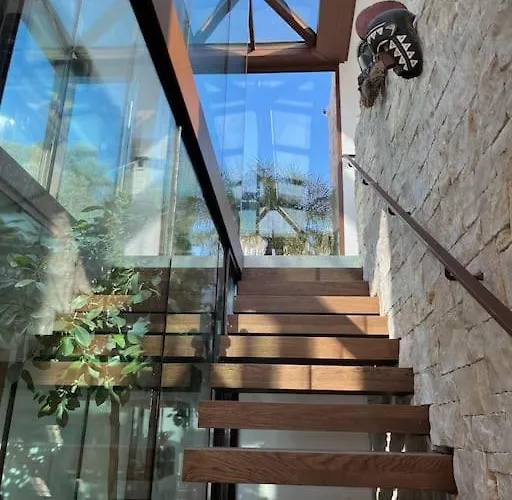 Karma, Vue Mer, Piscine